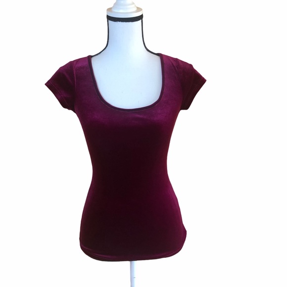 Love Fire velvet fitted top with keyhole back sz S - Picture 2 of 7